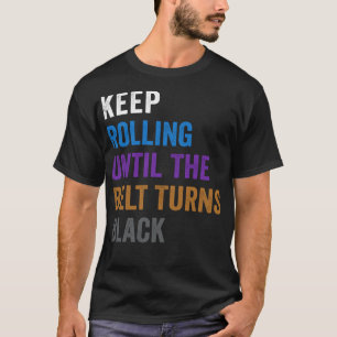 Blijf draaien tot de gordel zwart wordt. t-shirt