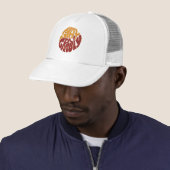 Blijf Groovy met een plons rood en geel Trucker Pet (In situ)