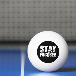 Blijf in de gaten Motivatie zin met witte tekst Pingpongballen