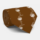 BLIJF KALM EET CHOCOLADE STROPDAS (Opgerold)