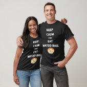 Blijf kalm en eet Matzo Ball Funny Pesach T-shirt (Unisex)