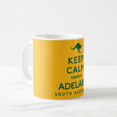Blijf kalm Je bent in Adelaide Australisch Koffiemok (Voorkant links)