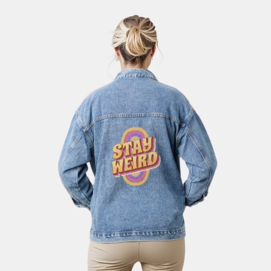 Blijf raar retro tekst ontwerp denim jacket (Model)