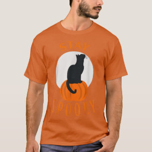 Blijf spoky Cute Black Cat op Pumpkin-Halowee T-shirt