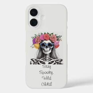 Blijf Spooky Wild Child iPhone 16 Hoesje