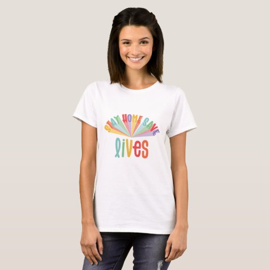 Blijf thuis redden levens regenboogkleurig t-shirt (Voorkant volledig)