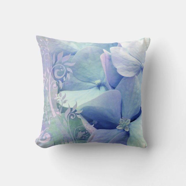 "Bliss" Periwinkle Lavender Blue Hydrangea pillow Kussen (Voorkant)