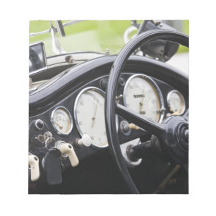 Bloc-note Allemagne, Bayern-Bavière, Munich. BMW Welt Car 3