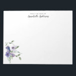 Bloc-note Aquarelle florale moderne et moderne violet<br><div class="desc">Bloc-notes pour bureau à l'aquarelle moderne violet élégant Le design est composé de fleurs d'aquarelle peintes à la main,  violet et violet.</div>