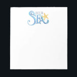 Bloc-note Aquarelle sous la papeterie<br><div class="desc">Elégante et côtière,  cette papeterie présente les mots "Under The Sea" avec une étoile de mer aux tons colorés d'aquarelle bleu et orange. Parfait pour les cadeaux ou vos notes d'été. Pour voir d'autres créations comme celle-ci,  visitez www.zazzle.com/dotellabelle Unique aquarelle art et design de Victoria Grigaliunas.</div>