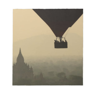 Bloc-note Asie, Myanmar, Bagan, ballon au-dessus des temples