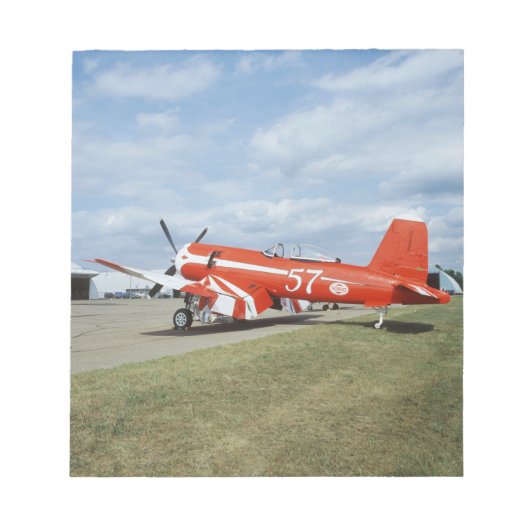 Bloc-note Avion F2G-1D Super Corsair au salon aérien à (Devant)