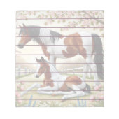 Bloc-note Beau cheval et poulain dans un verger en fleurs (Devant)