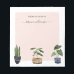 Bloc-note Boho Poted Plantes du bureau de personnalisation<br><div class="desc">Boho Poted Plantes from the Desk of Personalized Stationery Design. Les modèles de texte sont configurés pour que vous customisiez avec votre nom. Le design présente trois plantes de maison en pots sur un arrière - plan rose vif. Si vous souhaitez modifier la couleur du style du texte, cliquez sur...</div>