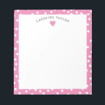 Bloc-note Bubblegum Pink Coeur & Dots mignon fille<br><div class="desc">Ce design offre de l'espace pour un nom dans une jolie courbe sur un simple graphique cardiaque sur un arrière - plan rose avec de minuscules points blancs. Cliquez sur le bouton personnaliser si vous souhaitez déplacer/mettre à l'échelle les images et modifier le texte ! Des variantes de ce design,...</div>