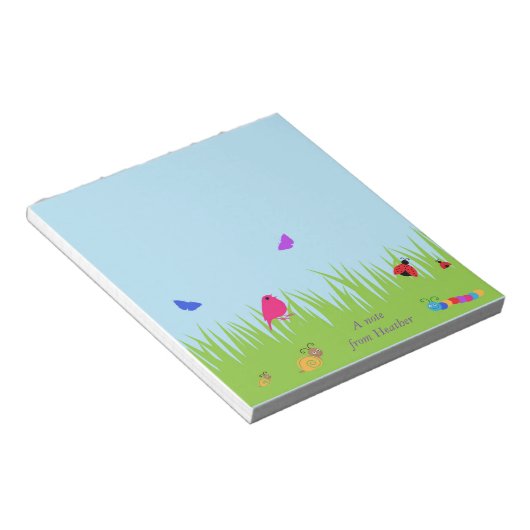 Bloc-note bugs mignons et oiseau dans l'herbe avec coussin b (Incliné)