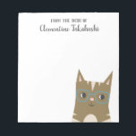 Bloc-note Chat Hipster Tabby | Ajouter Votre Nom<br><div class="desc">Illustration vectorielle d'un chat tabby mignon avec verres encadrés verts. C'est un dessin branché d'animaux hipsters. Il a un sourire sur le visage. Grand cadeau pour les amoureux de les chats.</div>
