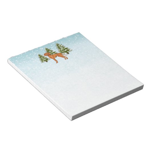 Bloc-note Chien Hongrois Vizsla dans la forêt hivernale neig (Incliné)