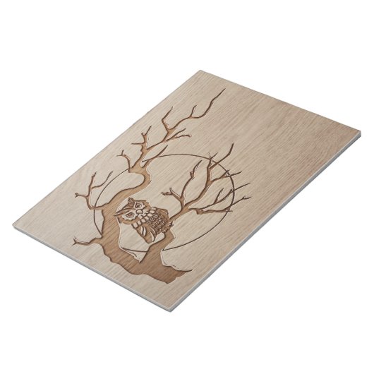 Bloc-note Chouette dans un dessin gravé dans l'arbre (Incliné)