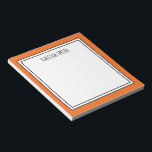 Bloc-note Couleur orange blanche modifiable personnalisée<br><div class="desc">Bloc-notes personnalisé orange (couleur arrière - plan peut être modifiée) avec votre nom ou tout texte que vous choisissez en haut.</div>