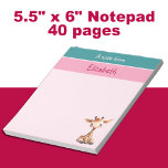 Bloc-note Cute girafe nom personnalisé enfants roses<br><div class="desc">Cet adorable bloc-notes de 5, 5 po x 6 po est parfait pour les enfants qui aiment faire leur marque ! Avec 40 pages, il présente un design de girafe super mignon avec l’expression "A Note de", prêt à être personnalisé avec le nom de votre enfant. Qu’il s’agisse de noter...</div>