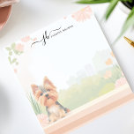 Bloc-note Cute Spring Yorkshire Terrier Floral Personnalisé<br><div class="desc">Ce bloc-notes personnalisé présente un adorable Yorkshire Terrier assis sur une corniche aux tons pastel, entouré de délicats fleurons à l'eau douce de la ville arrière - plan. Parfait pour les amateurs de Yorkie, les propriétaires d'animaux de compagnie et les amateurs de chiens qui aiment la papeterie de charme. Customisez...</div>