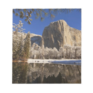 Bloc-note El Capitan réfléchit dans la rivière Merced à