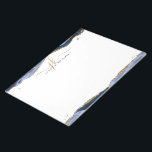 Bloc-note Élégant panneau d'Agate Bleu Monogramme Initiales<br><div class="desc">Bloc-notes personnalisé et élégant avec initiales de script de calligraphie ou monogramme et nom en bleu marine et or avec agate bleu et accents de bordure de parties scintillant faux or. MODIFICATIONS : Le style, la couleur, la taille et le placement de la police de texte peuvent être modifiés en...</div>
