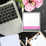 Bloc-note Élégant ruban minimaliste noir et blanc rose<br><div class="desc">Un élégant minimaliste chic rayé noir et blanc présente une lettre calligraphique de style classique et dramatique. Le ruban rose vif pour customiser votre nom qui va égayer votre espace de travail ou d'étude,  ce qui le rend parfait pour noter des rappels,  des notes et de faire la liste.</div>