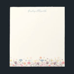 Bloc-note Fleurs d'aquarelle Cute Pastel Nom personnalisé<br><div class="desc">Bloc-notes élégant et épuré avec une belle aquarelle peinture de fleurs délicates dans de jolies couleurs pastel,  personnalisée avec votre nom. Super idée cadeau !</div>