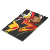 Bloc-note Fleurs de tulipe contre arrière - plan noir (Incliné)