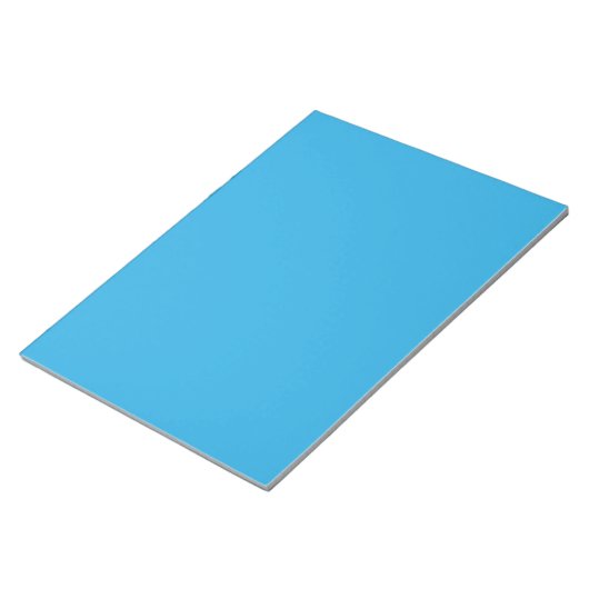 Bloc-note fond bleu avec chat noir et blanc sur (Incliné)