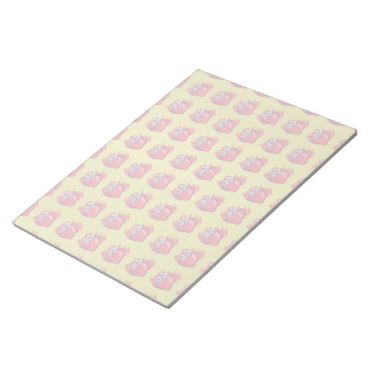 Bloc-note Fraises Sur Les Articles D'Artisanat Or (Incliné)
