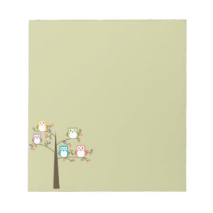 Bloc-note Hiboux colorés dans le joli arbre