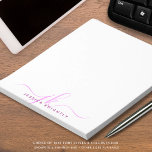 Bloc-note Initiales du Monogramme de script rose moderne<br><div class="desc">Bloc-notes moderne personnalisé avec des initiales de script de style calligraphie simple ou monogramme et nom en rose. CHANGEMENTS : Vous pouvez modifier le style, la couleur, la taille et le placement de la police de texte en cliquant sur PERSONNALISER PLUS LOIN sous la section PERSONNALISER pour un look personnalisé...</div>