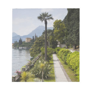 Bloc-note Italie, province de Lecco, Varenna. Villa Monaster