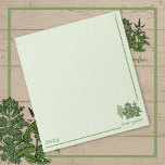 Bloc-note Jardin aux herbes<br><div class="desc">Design de jardin d'herbes dans de beaux verts. Notes de jardinage pour les plantes herbacées ou les idées. Personnalisez avec le nom ou la date. Grand cadeau pour un jardinier.</div>
