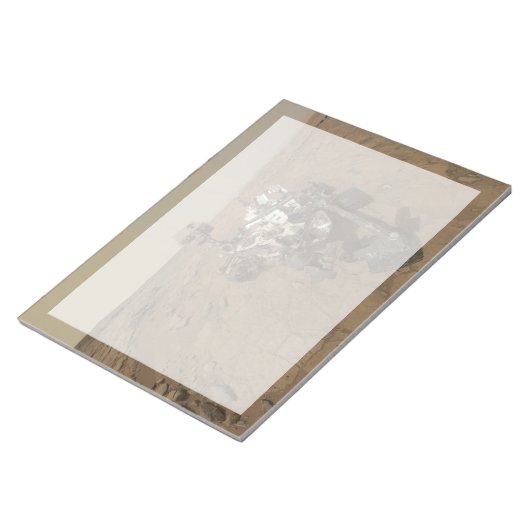 Bloc-note La Curiosité A Rover Sur La Surface De Mars. (Incliné)