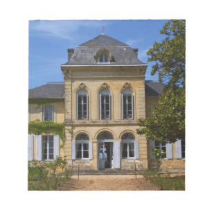 Bloc-note Le bâtiment principal du château, rénové par