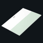 Bloc-note Liste Fabriquant Un Blocage De Couleur Blanc Paste<br><div class="desc">Épluchez le pavé vert pastel et blanc. Un cadeau monogrammé unique en couleur pour enseignant,  patron ou pour toute personne à utiliser à la maison ou au bureau.</div>