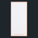 Bloc-note Magnétique 2024 Couleur de l'année : Pêche<br><div class="desc">Ce bloc-notes personnalisé est doté d'une bordure pêche de la couleur de l'année 2024. Vous pouvez personnaliser avec un nom.</div>