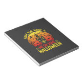 Bloc-note Maison hantée drôle d'Halloween sur un design (Incliné)