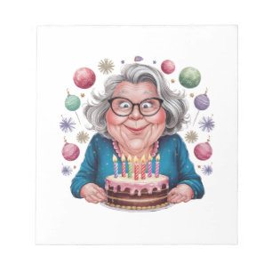 Bloc-note Mamie drôle qui regarde le gâteau d'anniversaire A