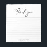 Bloc-note Merci personnalisé en écriture manuscrite noir et<br><div class="desc">Faites une impression durable avec un bloc-notes personnalisé à votre nom. Ce bloc-notes pratique et fonctionnel est parfait pour une utilisation quotidienne et une correspondance attentionnée. Personnalisez ce modèle en personnalisant le nom en bas du bloc-notes. Fait un excellent cadeau, aussi pour garnir un bas. Avec une écriture manuscrite pour...</div>