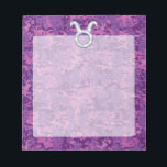 Bloc-note Mère de Pearl Taurus Zodiac Connexion Camo numériq<br><div class="desc">Une mère de Taurus style perle Signer sur un arrière - plan fuchsia rose numérique dynamique d'impression camouflage. Un design urbain moderne et racé pour une idée cadeau sur mesure. Les modèles sont disponibles dans une sélection d'options de couleurs populaires. Utilisez le lien "Demandez à ce concepteur" pour nous contacter...</div>