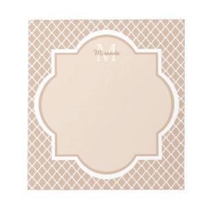 Bloc-note Monoggramme de Quatrefoil Preppy Tan avec nom