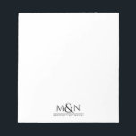 Bloc-note Monogramme d'esperie de couple<br><div class="desc">Ces cartes simples élégantes de monogramme pour couple marié ou de longue date,  présentent des initiales jointes par une jolie carte de script avec vos noms ci-dessous. Simple élégance minimale. Choisissez parmi 2 tailles différentes.</div>