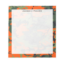 Monogramme orange, vert, camouflage noir