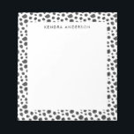Bloc-note Motif de fourrure pour animal noir et blanc élégan<br><div class="desc">Motif abstrait noir et blanc peint avec aquarelle. Des points noirs inégale sur un arrière - plan blanc qui ressemble à un motif de fourrure animale. Design graphique moderne et féminin.</div>