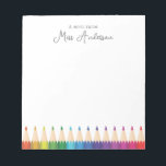 Bloc-note Nom de l'enseignant personnalisé Crayons colorés<br><div class="desc">Améliorez l'art de l'appréciation avec le bloc-notes personnalisé de l'enseignant. Doté de crayons colorés en arc-en-ciel, ce bloc-notes comprend l'expression "Une note de" suivie du nom de l'enseignant, ce qui en fait un cadeau réfléchi et unique. C'est un gage d'appréciation idéal pour ceux qui inspirent et éclairent de manière colorée,...</div>